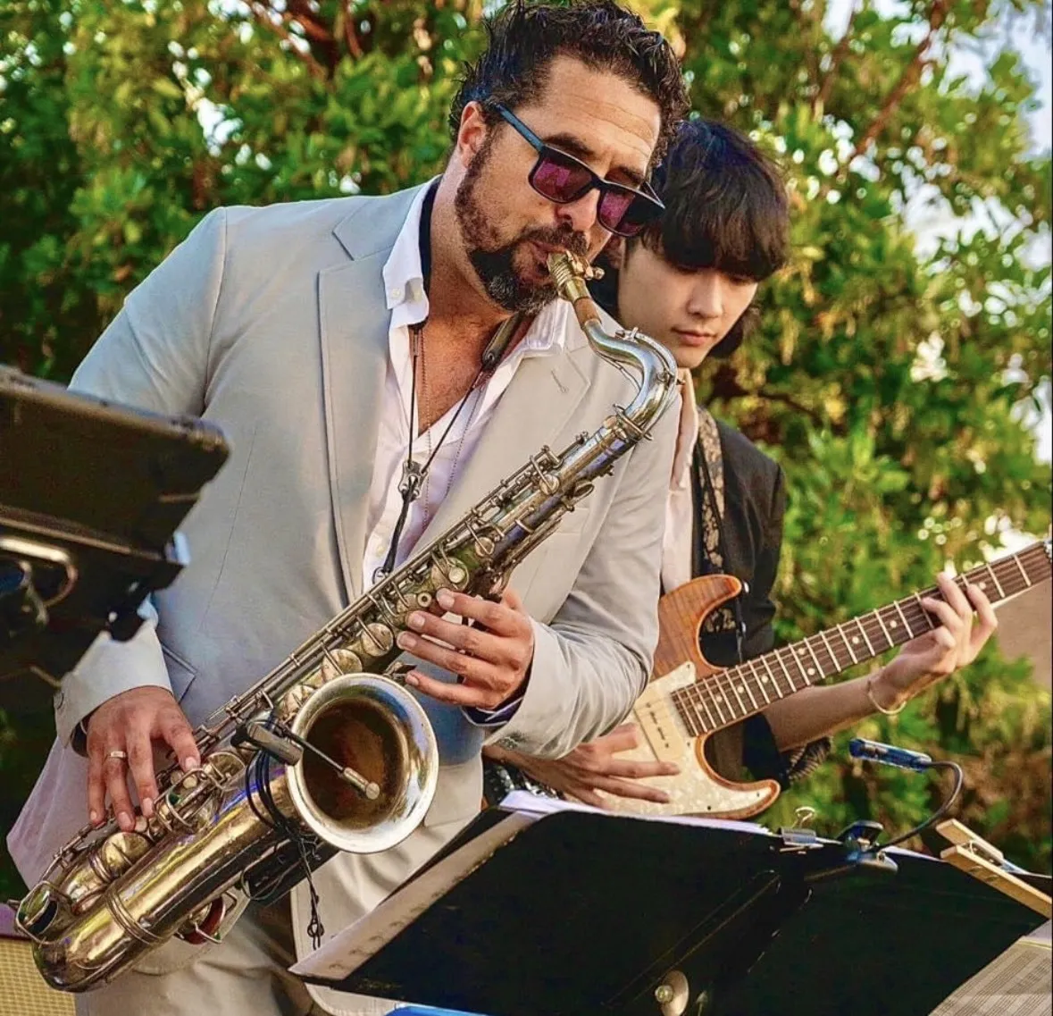 Live dance band performing an electrifying show at a luxury event